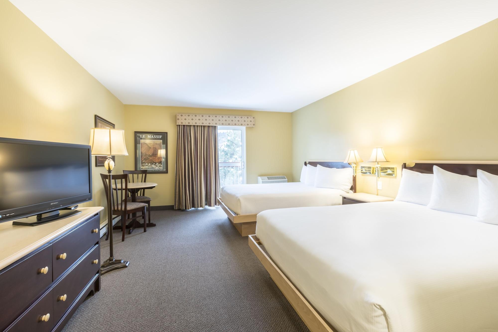 Hotel Baie Saint Paul Bagian luar foto